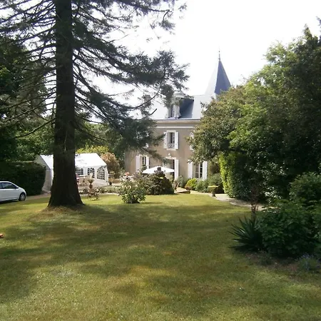 فندق مبيت وإفطار Logis La Folie 3*