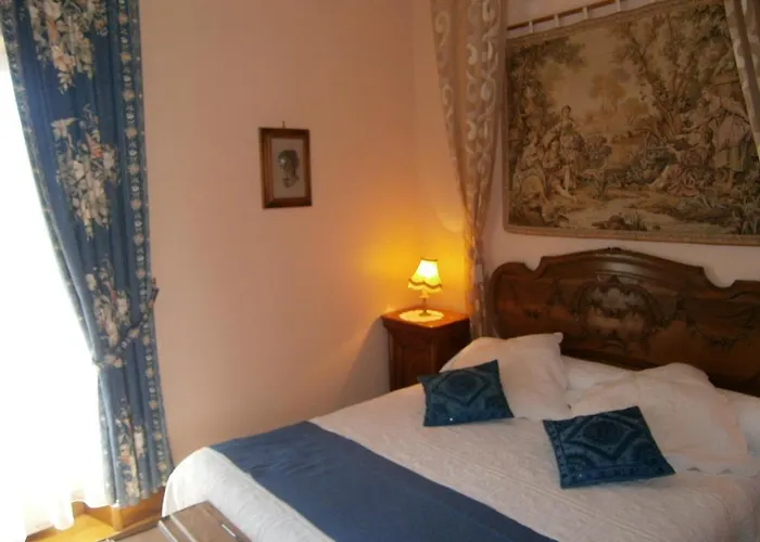 Couette-café Logis La Folie