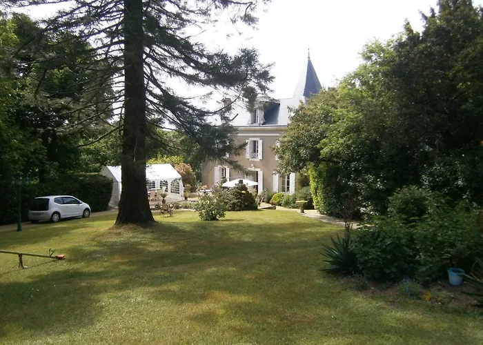 Couette-café Logis La Folie 3*